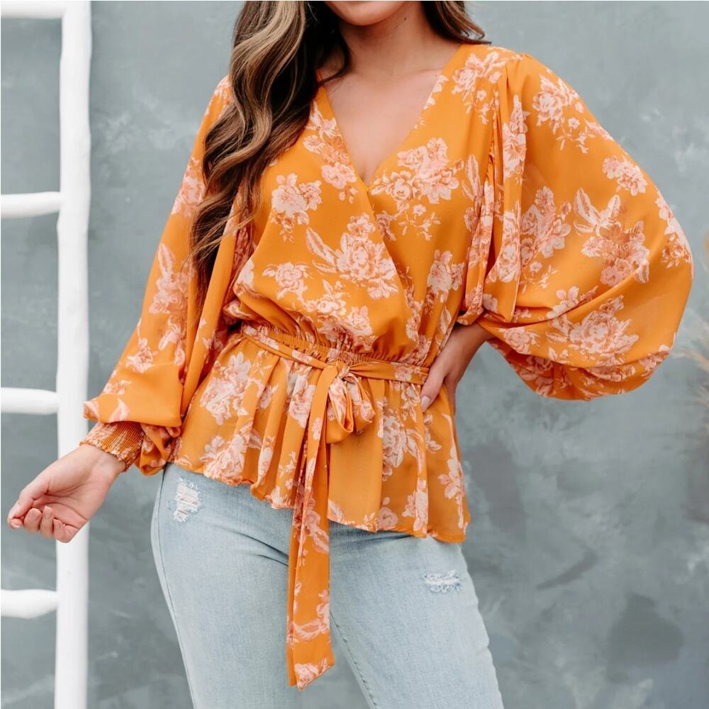 Love colette pumpkin and‎ cream floral top
Size Medium boho floral